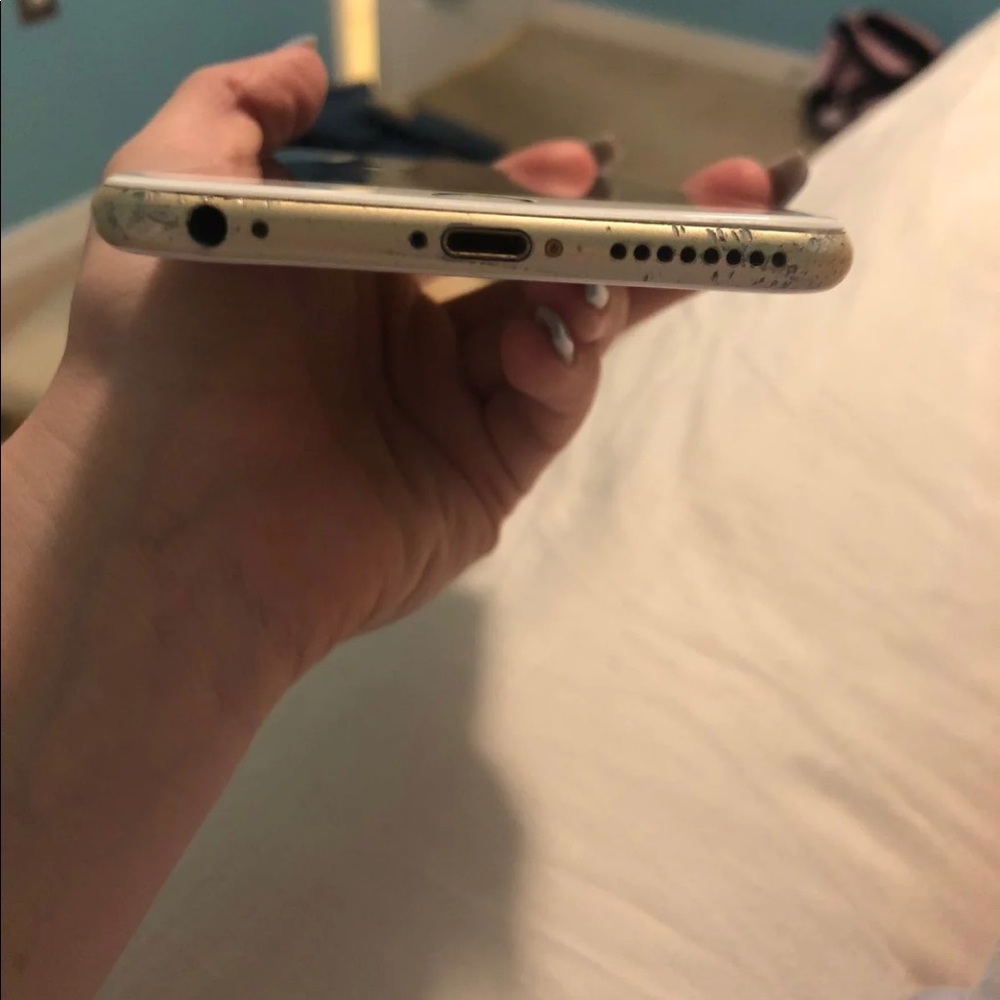 iPhone 6+ fully functioning - Picture 3 of 4